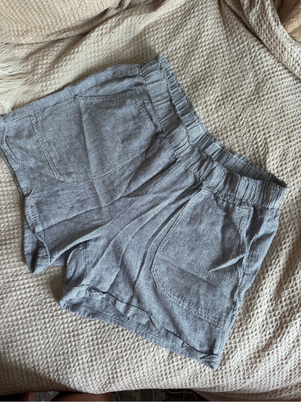 Gray Elastic-Waist Women's Shorts